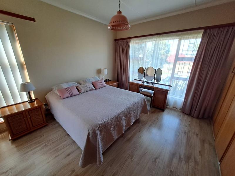 4 Bedroom Property for Sale in Bayview Western Cape